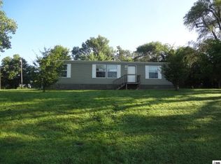 420 W 8th St, Horton, KS 66439