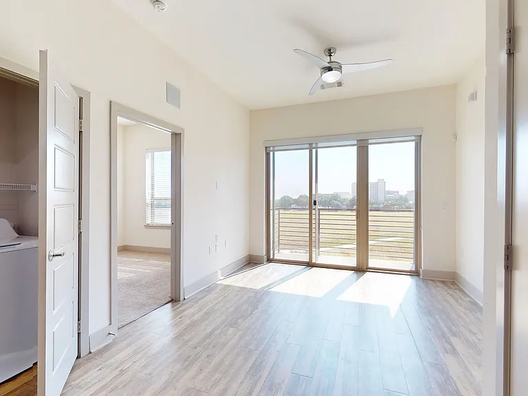 The Flats at Palisades — Photo 90