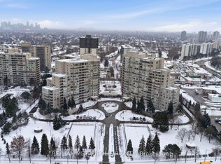 11 Townsgate Dr #1501, Vaughan, ON L4J 8G4