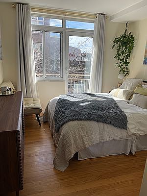 3rd image of 11 Meserole St APT 2