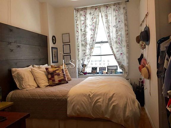 5th image of 113 Cedar St APT 4B