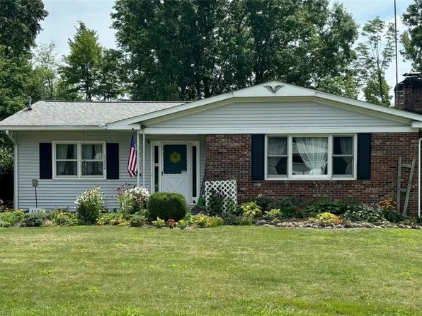 1152 Murray Ave, Ravenna, OH 44266