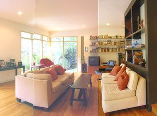 10385 Tupelo Ln, Los Angeles, CA 90077