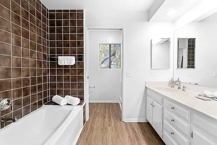 3824 Malibu Country Dr — Photo 9