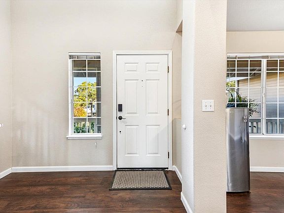3rd image of 8205 Platinum Cir