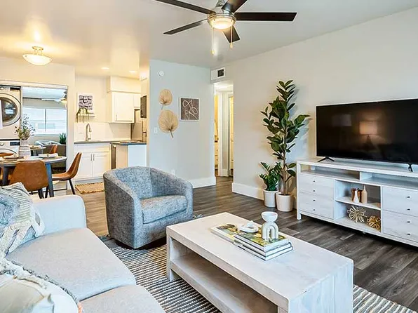 Parq on 50th Apartments
