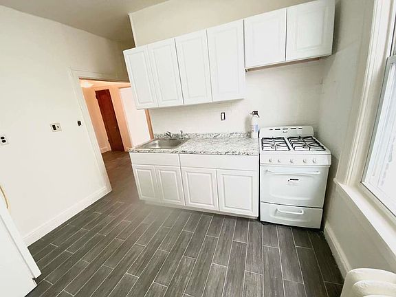 5th image of 25-32 34th St #2M