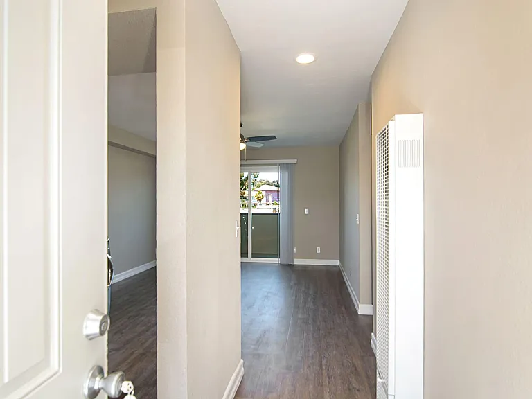 Pacific Cove — Photo 25