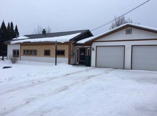 W19061 3rd St, Aniwa, WI 54408