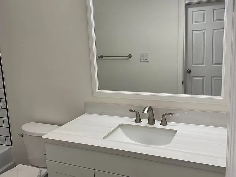 University Park Apartments near Cornell University — Photo 896