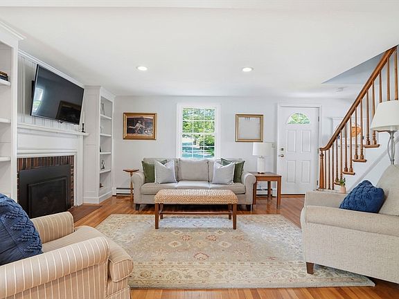 3rd image of 87 Franklin Rd #18