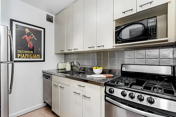 Sold by Compass | media 6