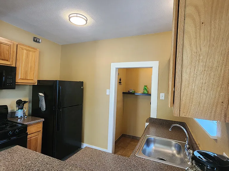 801 W Hollywood Ave — Photo 13