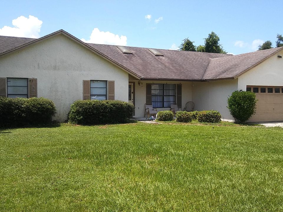 1st image of 825 Anderson Dr