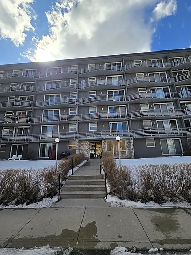 1027 Cameron Ave SW #108 Photo 1