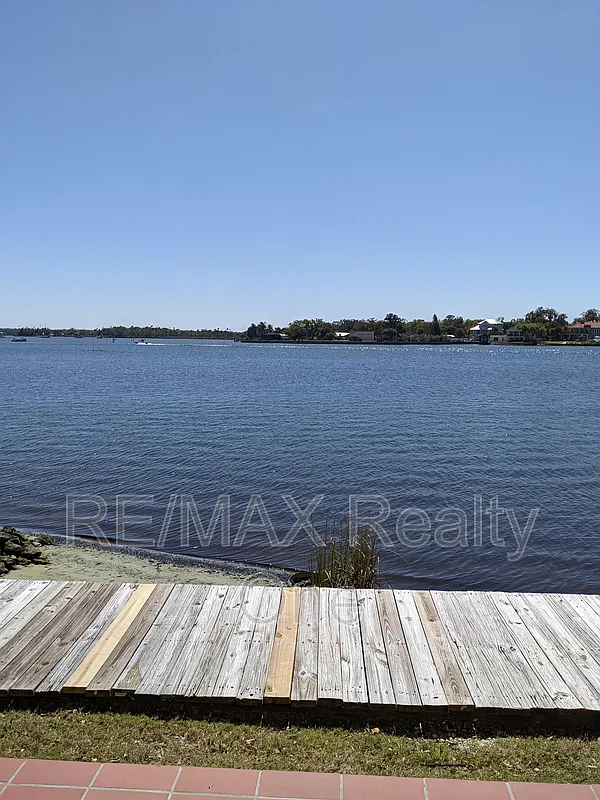 2 bed, 2.0 bath, 923 sqft, $2,000 — Photo 4