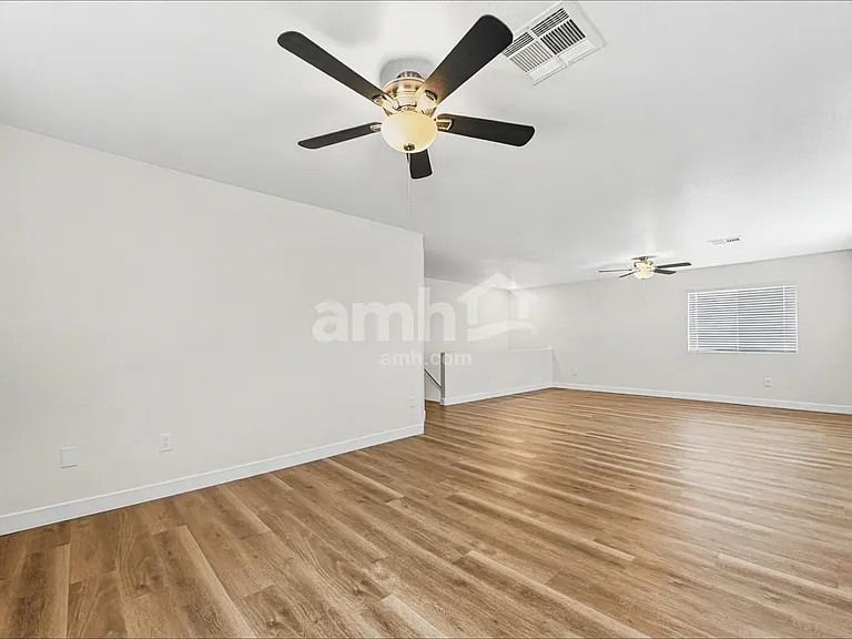 4071 E Abraham Ln — Photo 10