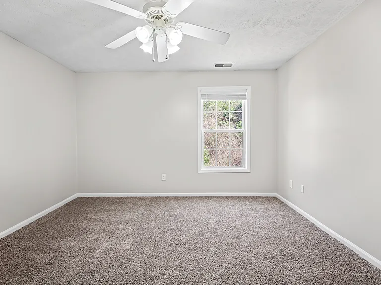 Lakeshore Grande — Photo 19