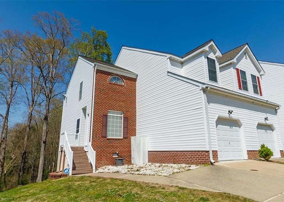 1st image of 7 Creekmere Cv