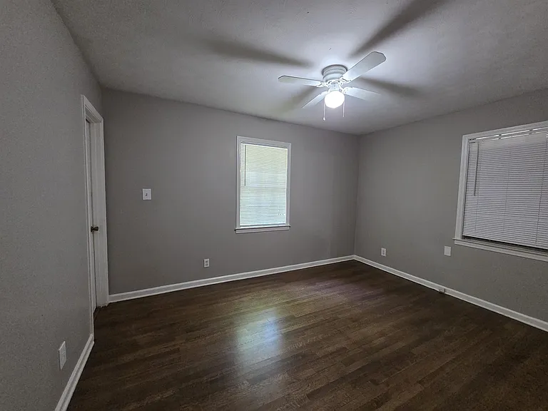 4723 Wooddale Ave — Photo 13