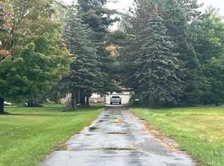 11412 Hartel Rd, Grand Ledge, MI 48837