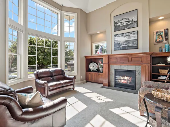 15633 Duck Crossing Way, Apple Valley, MN 55124