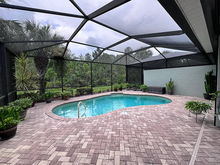 10730 Cetrella Dr — Photo 16