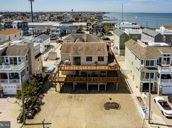 34 W Jeanette Ave, Beach Haven, NJ 08008
