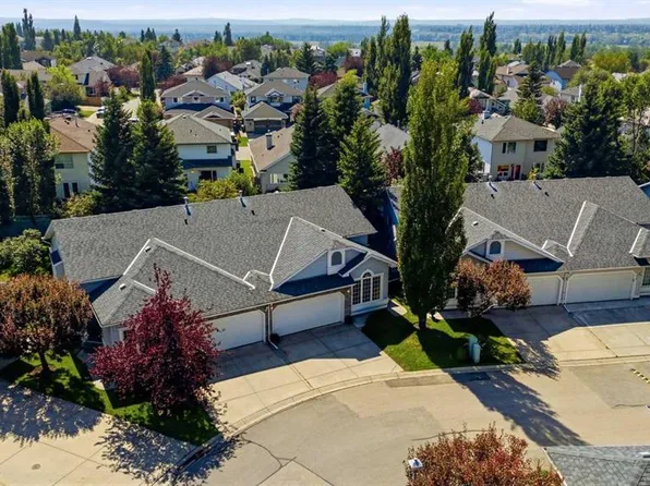 50 N Douglasview Park SE, Calgary, AB T2Z 2R9