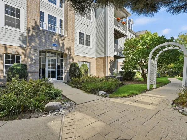 1267 W Lake St APT 104, Addison, IL 60101