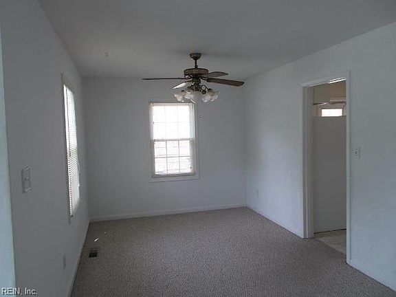 3rd image of 615 Willow Dr