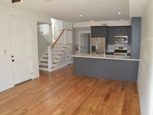 30 Amherst St, Charleston, SC 29403