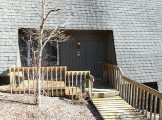 118 View Bend Rd, Johnson City, TN 37601