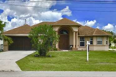 Home For Sale In Port Saint Lucie