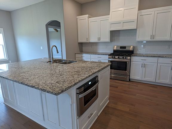 5th image of 523 N Greylag Way