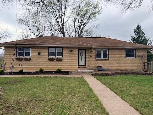 1st image of 904 Ridgeway Dr