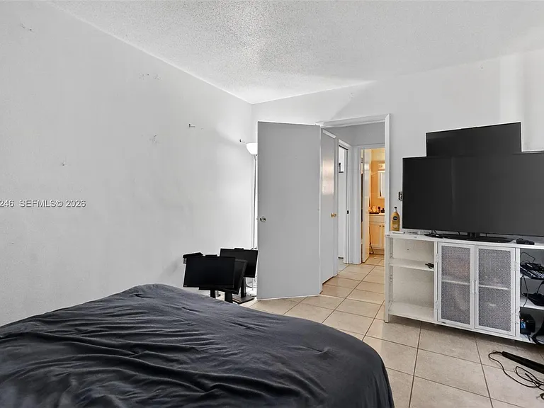 5816 Cleveland St #2 — Photo 14