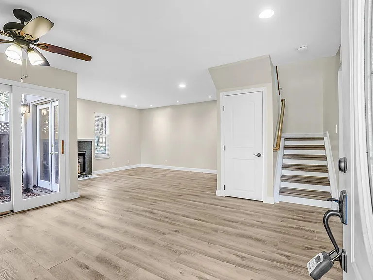 601 Garden Creek Pl — Photo 7