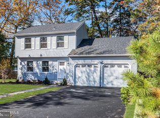 132 Holly Ct, Little Egg Harbor, NJ 08087