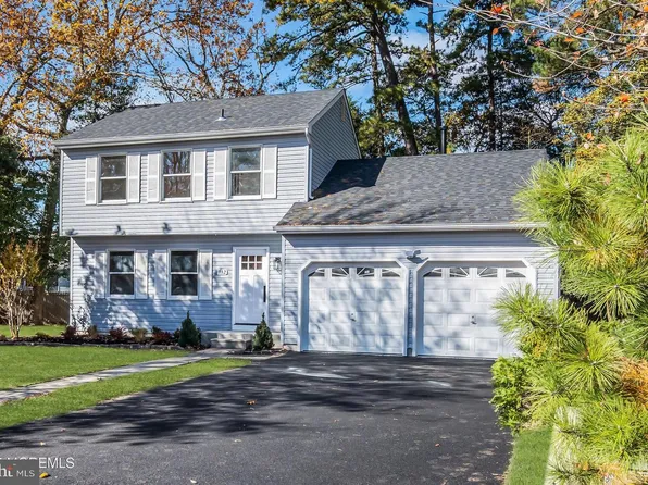 132 Holly Ct, Little Egg Harbor, NJ 08087