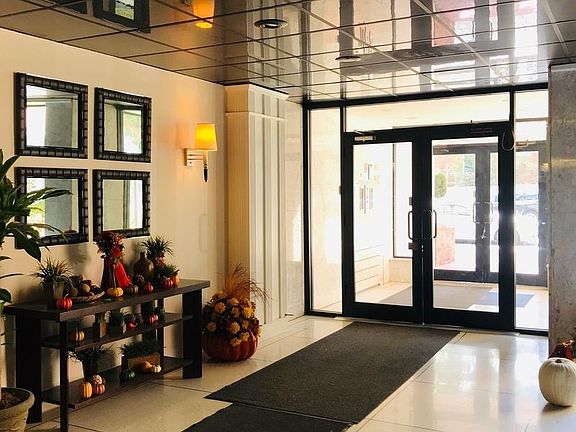3rd image of 2711 Avenue X APT 4J