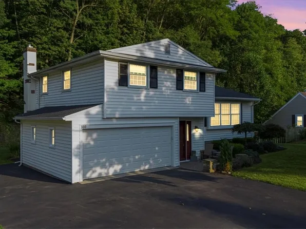 300 Charlotte St, Newark, NY 14513