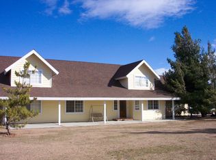 11062 Hollister Rd, Oak Hills, CA 92344