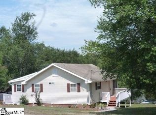 838 John St, Pickens, SC 29671