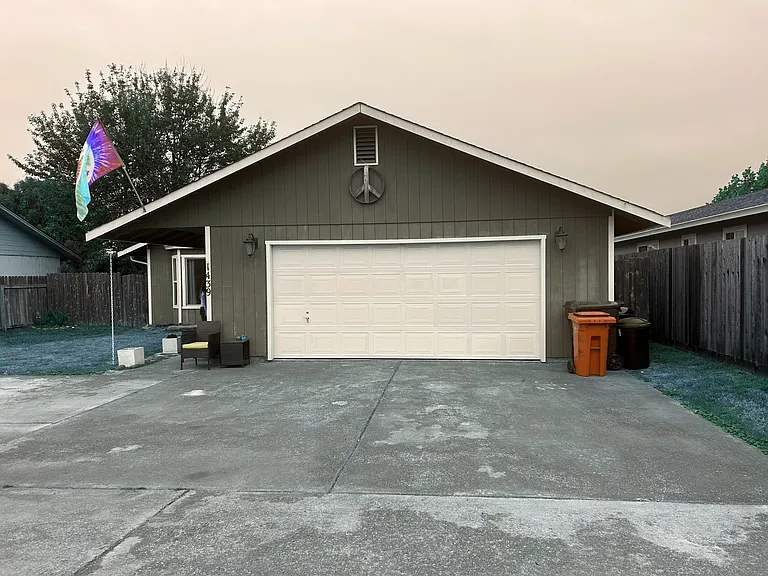 1439 School Rd — Photo 1