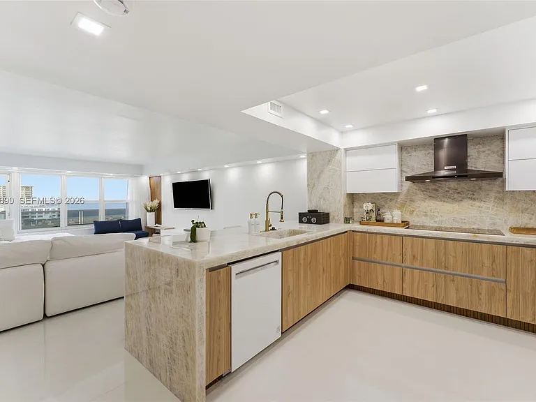 3500 Galt Ocean Dr #2314 — Photo 12