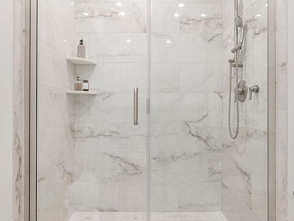 3rd image of 52 Taylor Pl #213