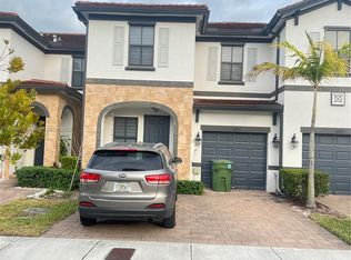 10319 W 33rd Way, Hialeah, FL 33018