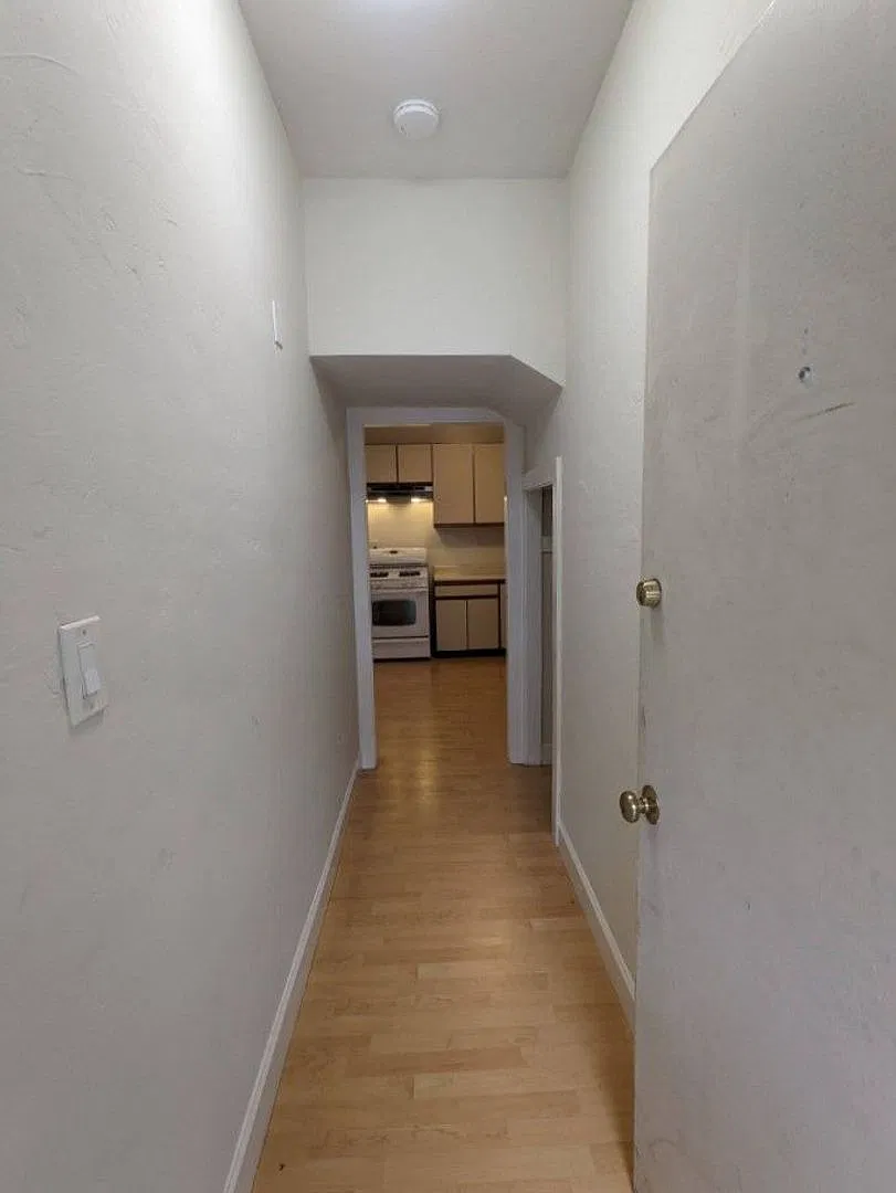55 Brosnan St Unit 55 - Main Image