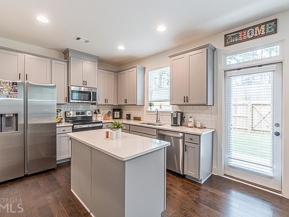 5th image of 5392 Brooklands Dr